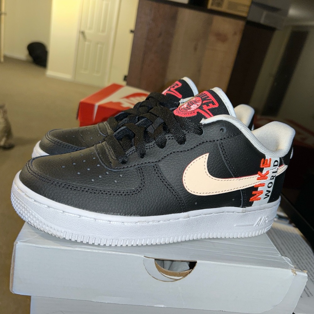 Nike Air Force 1